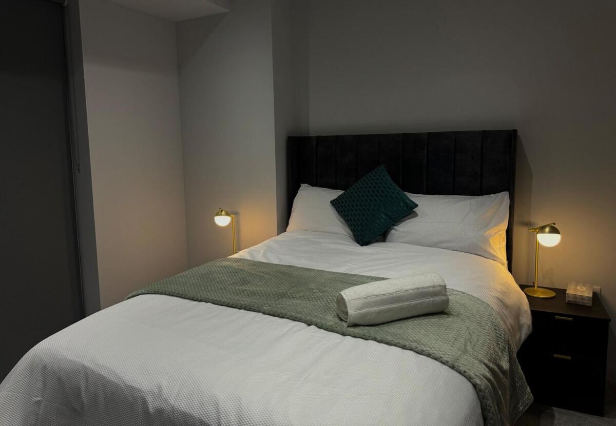 Modern 2-Bedroom Apartment In Heart Of Liverpool Exterior photo